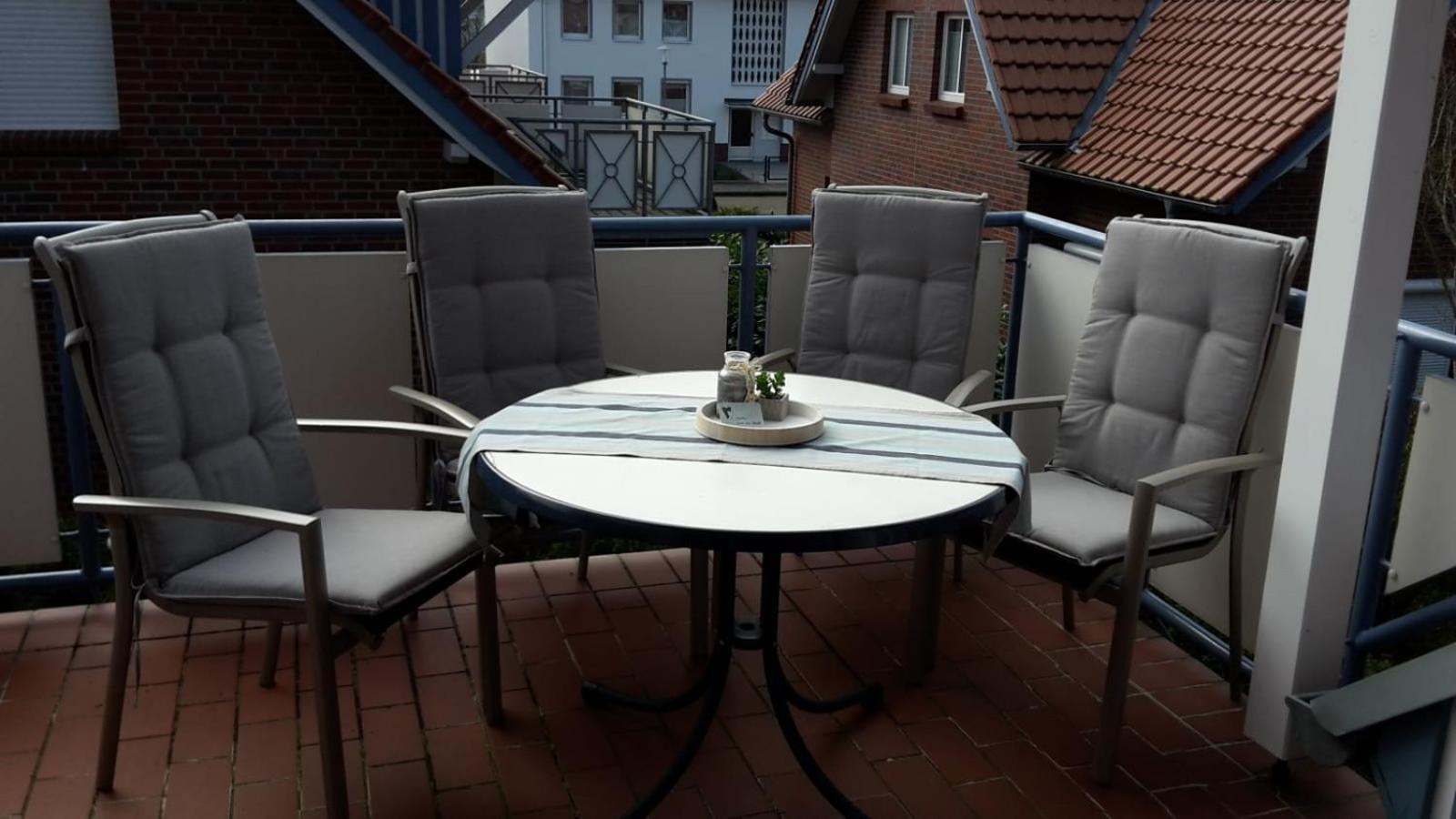 Rugenbargsweg 12 *